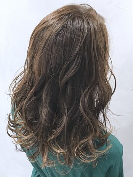 ヘアーワークス ヘルム 渋谷店(HAIR WORKS HELM) ハイライトカラー