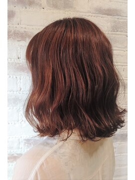 ショウレガーメ(show legame) ゆるふわミディ×透明感テラコッタカラー