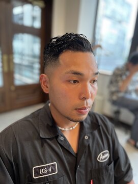 リバレッジ 広尾(Leverage) 海外フェード大人七三パーマ