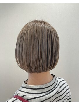 アン(An) 雰囲気柔らかなハイトーン×ボブ