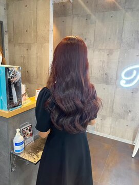 トゥルークリエイション 渋谷(True Creation SHIBUYA) 愛されワインレッド