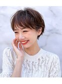 大人可愛い小顔ショートボブ白髪ぼかしハイライト20代30代40代