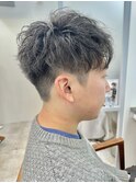 ツーブロック刈り上げ無造作パーマアップバングショートメンズ