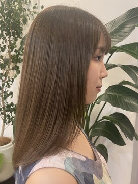 ニーナ(NI-NA) ロングヘア×オリーブベージュ