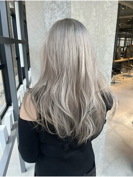 ツールズ 立川(TooLs) ホワイトベージュ/ニュアンスカラー/プラチナブロンド