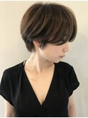 ハンサムショート前髪あり大人ショートアッシュグレージュカラー