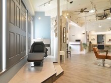 ニィー バイ ディコ(nii by Dico)の雰囲気（店内【#井尻駅#赤み消しカラー】）