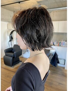 ハイジア(hygea) くせ毛カット☆カーキグレージュ☆レイヤーボブ☆カジュアルボブ