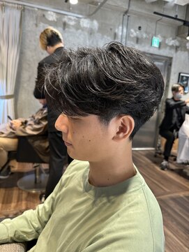 メンズココ メンズパーマ 韓国ヘア 日本橋店(MENS COCO) フェザーパーマ センターパート