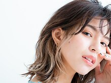  白髪を楽しむ時代の新しいデザイン提案