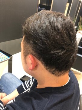 ディーヘアーデザイン(d.HAIR DESIGN) クセを活かしたメンズスタイル