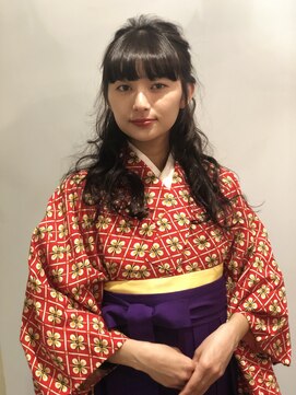 ネオリーブエム(Neolive em;) 2022 卒業式 ヘア メイク 袴着付け☆