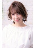 グラデーションカラー＆小顔ダブルバングのワンサイドショート