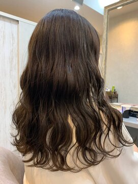 ジーナ 福岡天神(Zina) クールブラウン♪