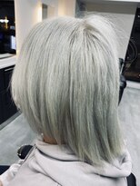 ショット 高槻(SHOT)&nbsp;ホワイトカラー　担当:高木穣