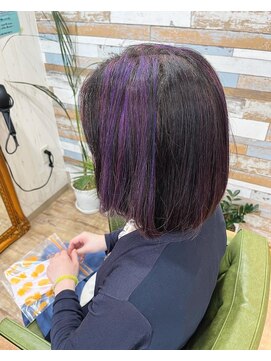 ハウオリ ヘアーワークス(Hauoli hair works) インナーカラー×白髪ぼかしハイライト×塩基性カラーパープル