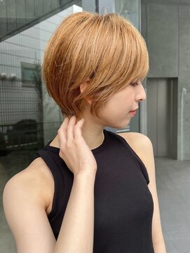 ロビー 表参道(ROBBY) 丸みショート／白髪ぼかしベージュ／表参道／30代40代50代