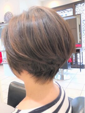 ルグランシャトー(Le grand chateau) 初夏にピッタリ!爽やか大人ショートヘア【西葛西】