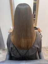 ミント 鳳(Mint.)&nbsp;20代 30代 40代 レイヤーロングアッシュカラーグレーベージュ