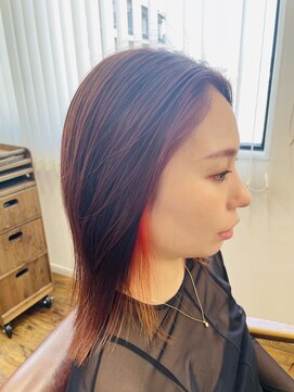 セピア(Sepia) ウルフカットにポイントカラー