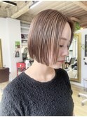NUDEダブルカラー切りっぱなしボブハイトーンカラー前下がりボブ