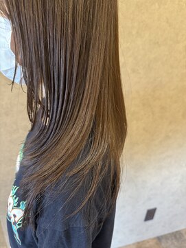 イロハ(iroh) イルミナカラー/透明感カラー/レイヤースタイル