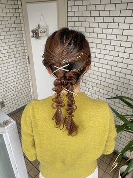 フェリーチェ(Felice) ツインヘア　ツインポニー　編み下ろし　参列ヘア