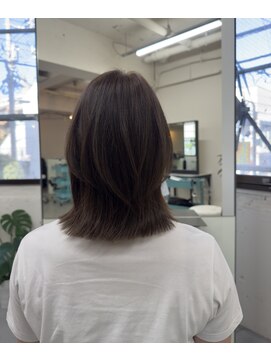 ピノ(pino.) ふんわりレイヤー大人ボブレイヤーグレージュ