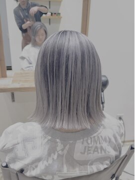 リフル 八王子(RIFULL) ハイライト　バレイヤージュ　ショート　レイヤー　髪質改善