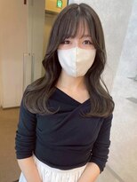 ジーナ  札幌大通(Zina)&nbsp;美髪＊オリーブグレージュ＊ふんわりセミウェーブ＊Zina札幌大通