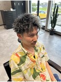 アップバングスパイキーショート