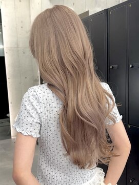 ローレン(Lolen.) 巻き髪ロング　ミルクティーベージュ　ふじゆー