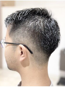 ブランチ(BRANCH) ベリーショート×フェード