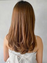 キリ 表参道(kyli)&nbsp;エアリーカールセミディうるツヤ小顔カットシースルーバング