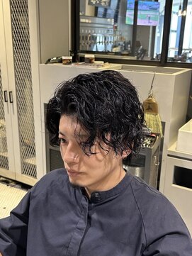 フランクスバーバーザスタンド(Frank’s barber the stand) スペインカール/スパイキーショート/フェザーパーマ飯田橋T