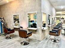 トンプソンへアグループ