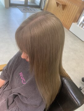 グレージュカラー