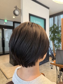 ルナバイルヴェール(LUNA by LeVert) コンパクトショート/ 丸みショート