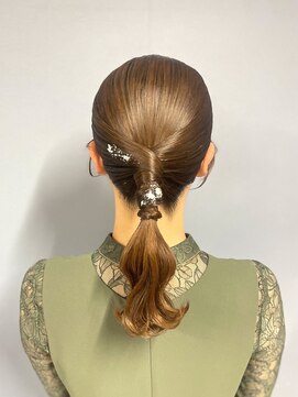 ヒュミ(hymy) 結婚式参列に♪/お呼ばれヘア/おとなっぽヘア/ローポニー