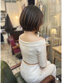 ハイライトが映えるショートボブ