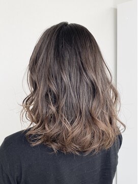 アヴァンス 神戸元町店(AVANCE.) ブリーチなし☆グラデーション×切りっぱミディ