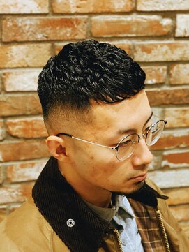 ヒロギンザバーバーショップ 丸の内店(HIRO GINZA BARBER SHOP) 濡れパン×クロップ×スキンフェード【東京/丸の内/大手町】