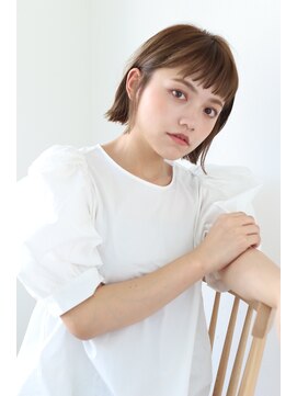 エクリフルール(equri fleur) 【イルミナカラー】　切りっぱなしミニボブ×ハイトーンベージュ