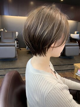 レイラバイアフロート 吉祥寺(Lila by afloat) 【畑中正敏】20代30代40代◎小顔丸みくびれショート、ボブ