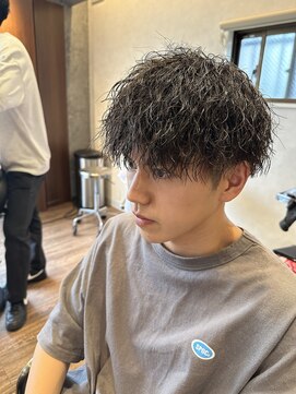 アンシェル(UNCHEL) ツイストスパイラル波巻きツイストメンズ刈り上げマッシュ