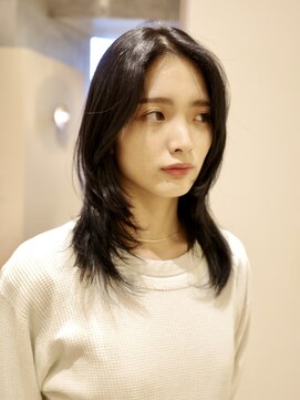 ネロ ヘアサロン ネイビー 渋谷(NERO HAIRSALON NAVY) 【赤津美奈】レイヤーカット　ミディアム　アッシュグレー