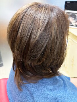 アルファ インタラクティブ エム フラワー(ALUFA interactive.M Flower) 30代40代白髪ぼかしハイライト×ナチュラル透明感アッシュカラー