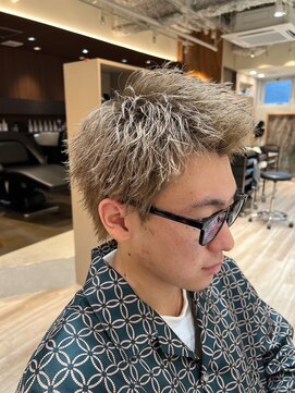 ルースト 西院店(ROOST) スパイキーショート ミルクティーベージュ