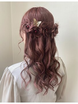 シェリ(Cheri) 髪の毛でお花のフルールヘア