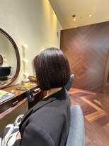 エルサフィロ ヨドヤバシ(el zafiro yodoyabashi)&nbsp;【el zafiro yodoyabashi】暖色系カラー前下がりボブ